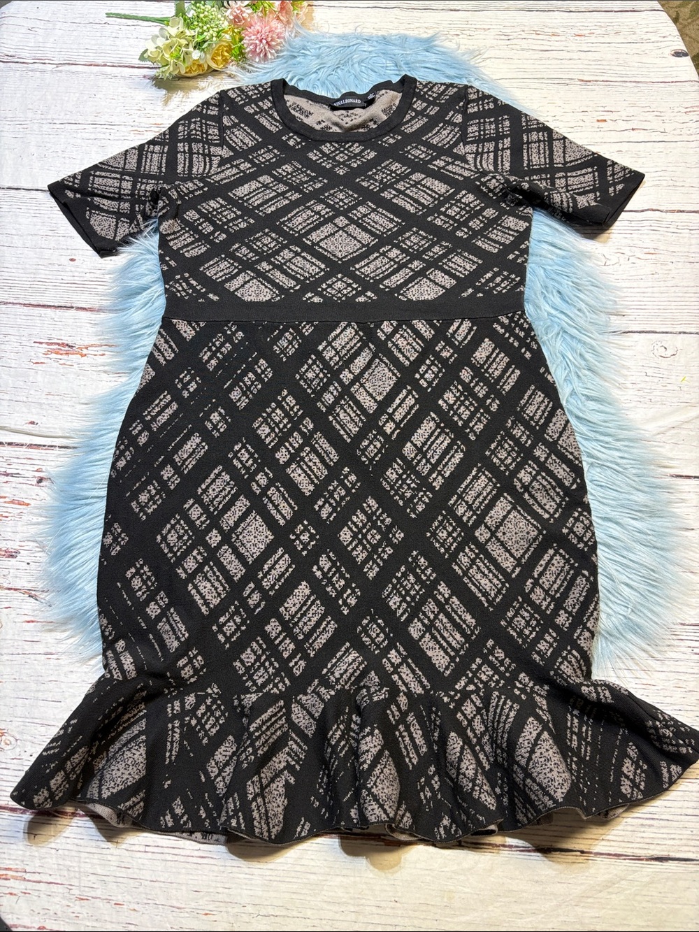 Nina Leonard Black and Gray Plaid Ruffle Hem Sweater Dress sz L